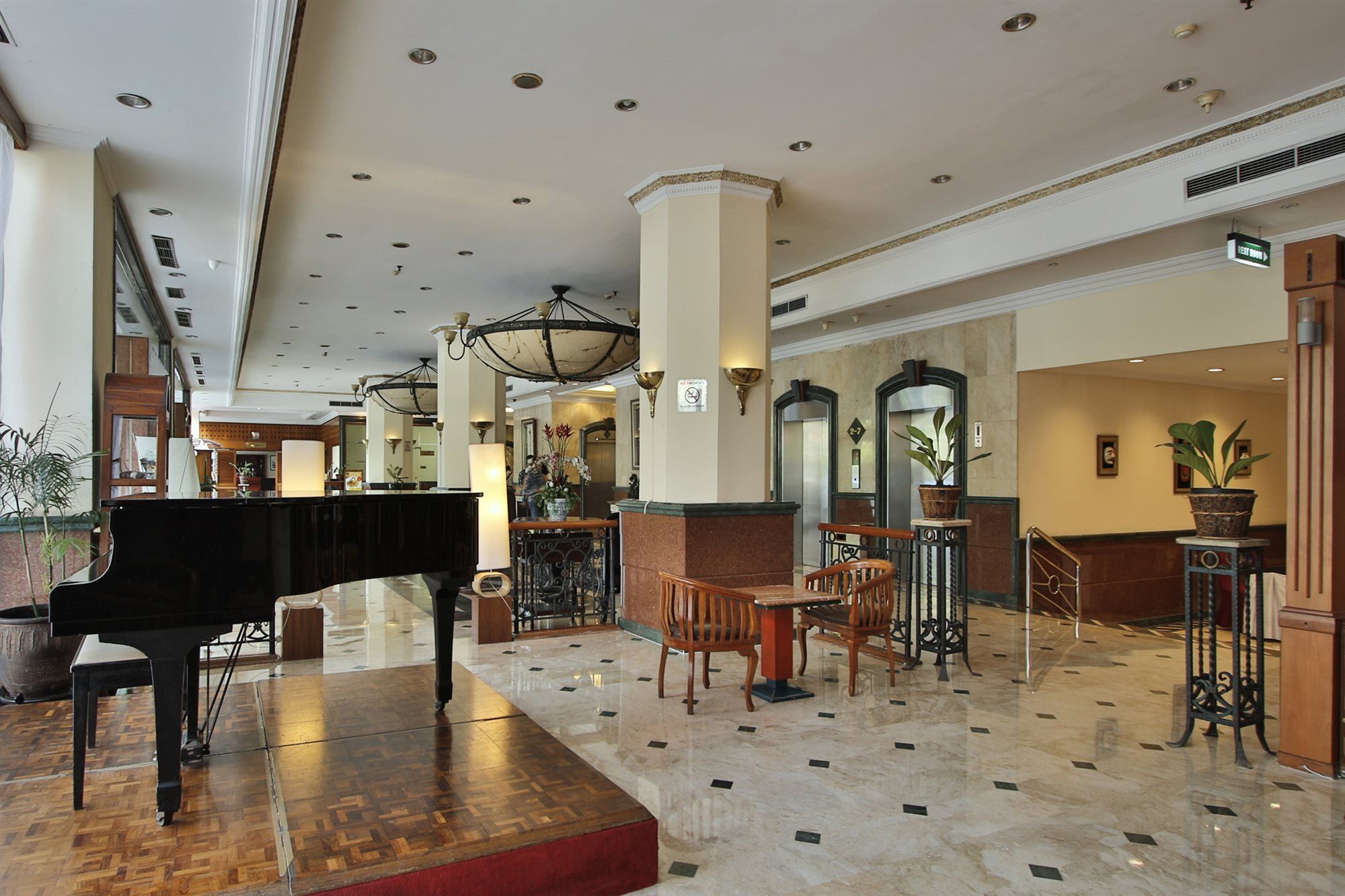 Jayakarta Hotel Jakarta Exterior foto